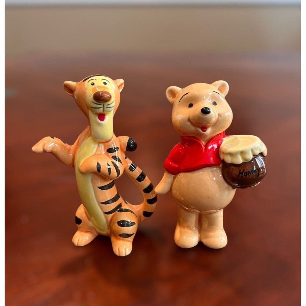 VINTAGE Disney Winnie the Pooh Ceramic Figurines Tigger JAPAN 3.5"